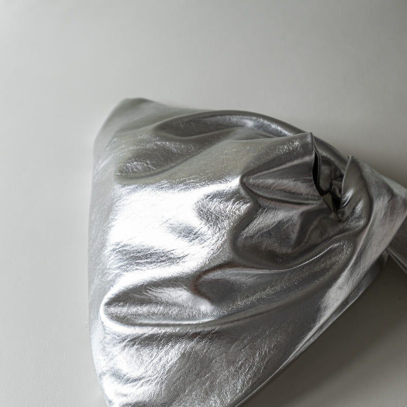 Vegan leather tote bag【Silver】